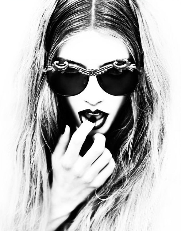 Moo Piyatombaskul Eyewear