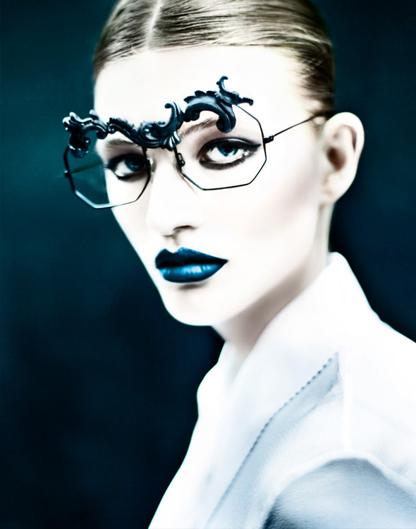 Moo Piyatombaskul Eyewear